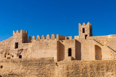 Manastır, Tunus 5 Kasım 2025 Ribat of Manastır, İslami savunma yapısı.