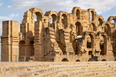 El Jem, Tunus 6 Kasım 2025 El Jem Roma Amfitiyatrosunun kalıntıları.