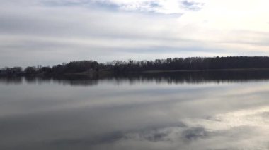 Leonardtown, Maryland, ABD Saint Mary 's County' deki Potomac Nehri 'ndeki McIntosh Run Körfezi manzarası.