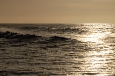 Rabat, Fas, Atlantik Okyanusunda Büyük dalgalar