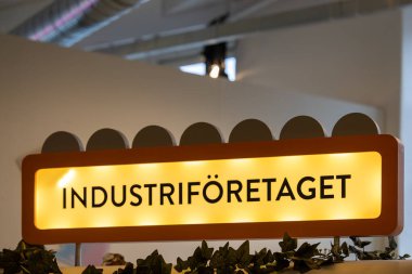 Norrkoping, İsveç 26 Şubat 2026 İsveç Çalışma Müzesindeki bir tabela diyor ki İsveç Endüstriyel Şirketi.
