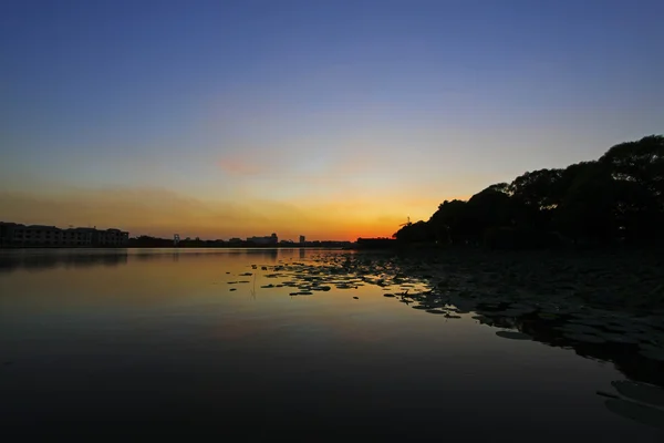 North River park w nocy, powiat Luannan, Chiny. — Zdjęcie stockowe