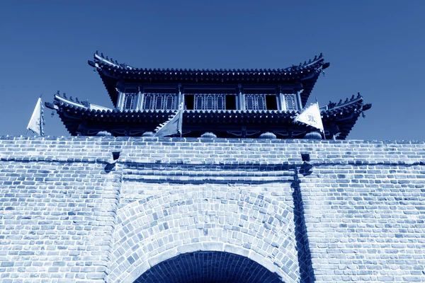 Antiguo estilo arquitectónico chino de la torre de tambor — Foto de Stock