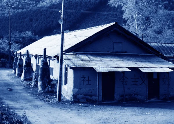 乡村客栈外面的风景 — 图库照片