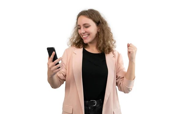 Mujer Negocios Feliz Con Gesto Ganador Sosteniendo Teléfono Aislado Sobre —  Fotos de Stock