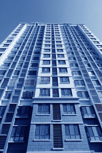 Unfinished high rise building — Stock Photo, Image