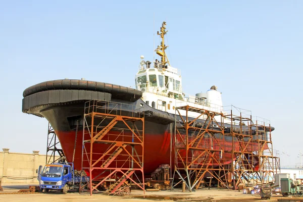 gemi tamir Dock altında yapıldı.