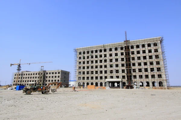 Unfinished high rise building — Stock Photo, Image