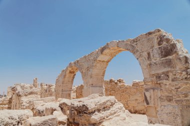 Kıbrıs Rum Kesimi 'nin Limassol kenti yakınlarındaki Kourion Dünya Mirası Arkeoloji sahasında Erken Hıristiyan Bazilikasının antik kalıntıları