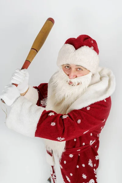 Concepto Vacaciones Navidad Santa Claus Con Bate Béisbol Sus Manos — Foto de Stock