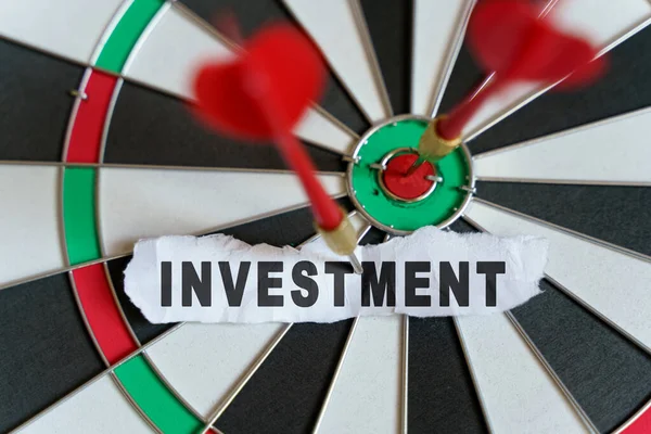 Business Finance Concept Piece Paper Text Nailed Target Dart Investment — Stock Photo, Image