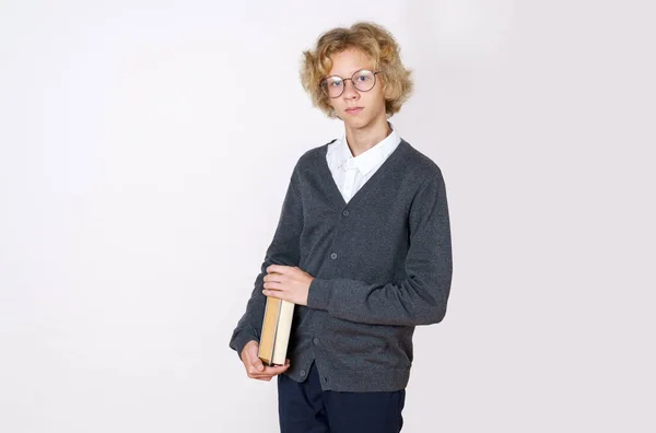 Onderwijsconcept Portret Van Een Tiener Die Boeken Zijn Handen Heeft — Stockfoto