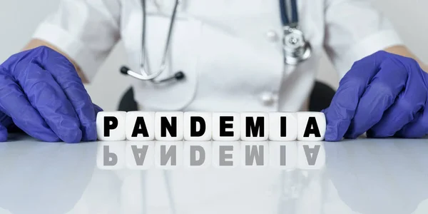 Medicine Health Concept Doctor Put Together Word Cubes Pandemia — Stock Photo, Image
