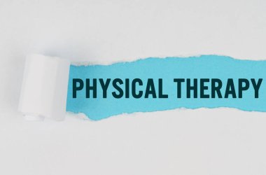 Tıp ve sağlık konsepti. Beyaz bir kağıt parçasının ortasında, altında mavi bir arkaplan üzerinde 