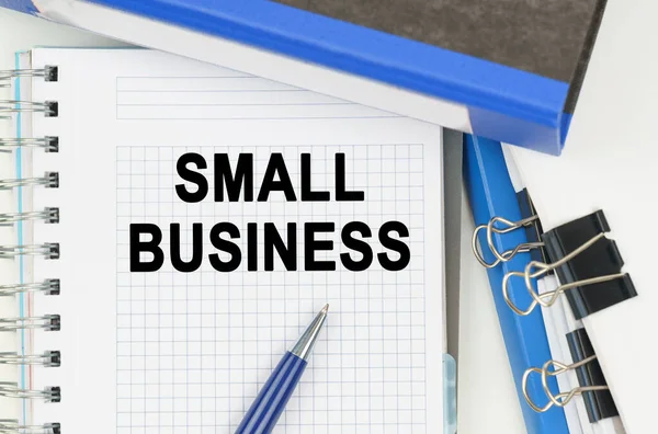 Negócios Economia Entre Documentos Pastas Caderno Com Inscrição Pequena Empresa — Fotografia de Stock