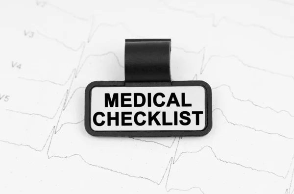 Концепция Медицины Здоровья Кардиограмме Табличка Надписью Medical Checklist — стоковое фото