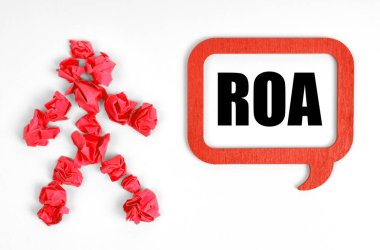 İş konsepti. Beyaz arka planda, kırmızı bir kağıt adam ve üzerinde 