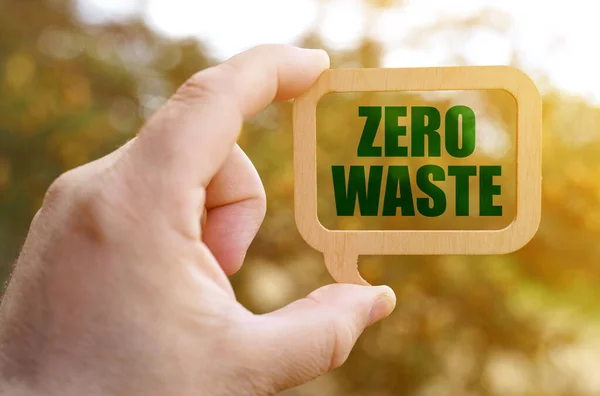 Conceito Ecologia Homem Tem Sinal Dentro Qual Inscrição Zero Desperdício — Fotografia de Stock