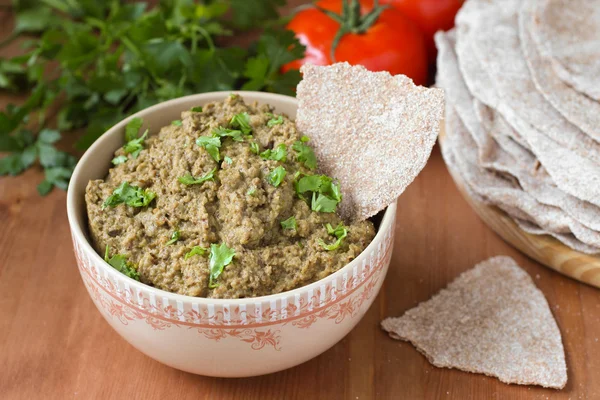 Baba ghanoush - Gericht der arabischen Küche aus Auberginen und Tahina — Stockfoto