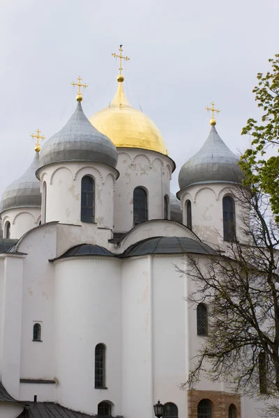 A antiga Catedral de Santa Sofia, a Santa Sabedoria de Deus, em Veliky Novgorod — Fotografia de Stock