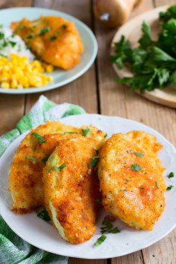 Fried lahana ekmek kırıntısı - şnitzel vegan sürümü