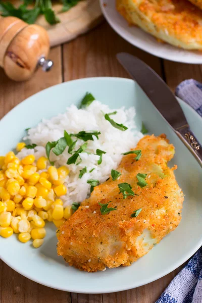 Fried cabbage with bread crumbs - vegan version of schnitzel — Stock Photo, Image