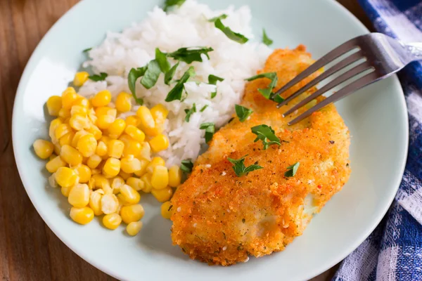 Fried cabbage with bread crumbs - vegan version of schnitzel — Stock Photo, Image