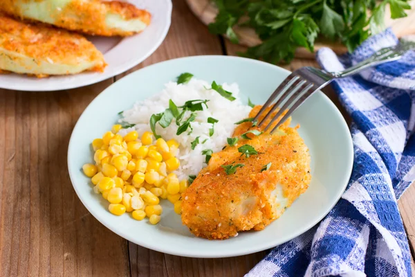 Fried cabbage with bread crumbs - vegan version of schnitzel — Stock Photo, Image