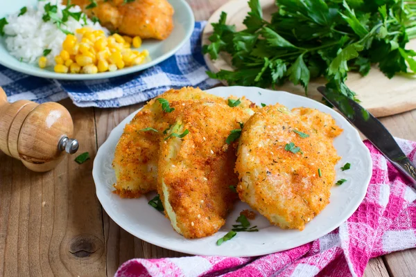 Fried cabbage with bread crumbs - vegan version of schnitzel — Stock Photo, Image