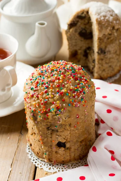 Traditional Easter bread - kulich with raisins and poppy seeds — Stock Photo, Image