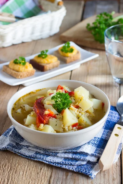 Veggie soup with lentils and bulgur — Stock Photo, Image