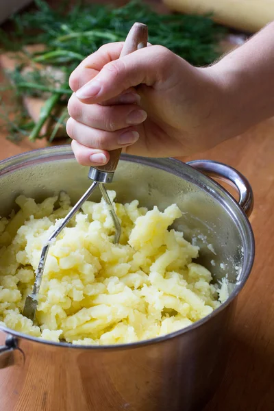 Mosa kokt potatis — Stockfoto