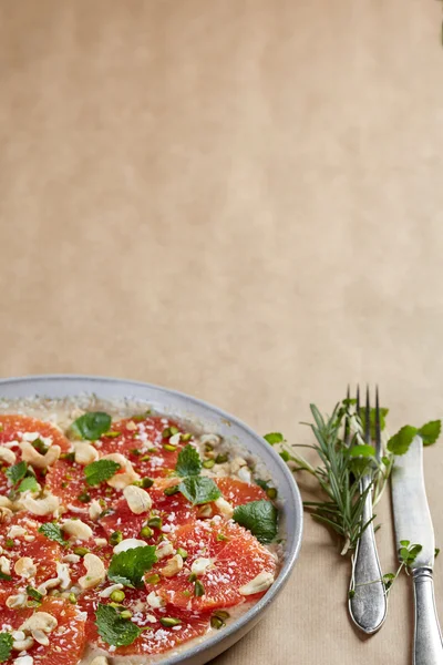 Uncooked grapefruit pie — Stock Photo, Image