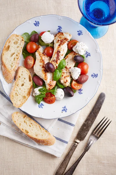 Grilled meat with vegetables, curd and bread — Stock Photo, Image