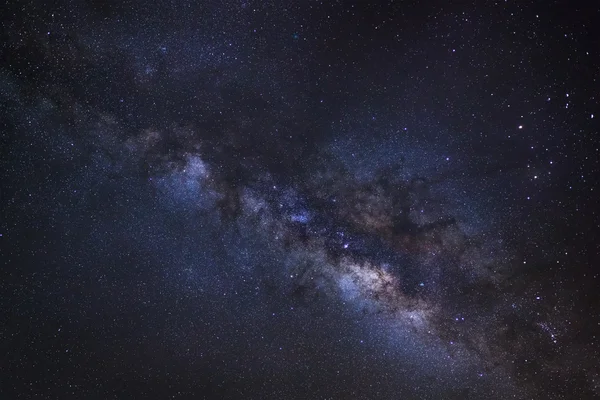 Vintergatan, lång exponering fotografi, med korn, hög upplösning — Stockfoto