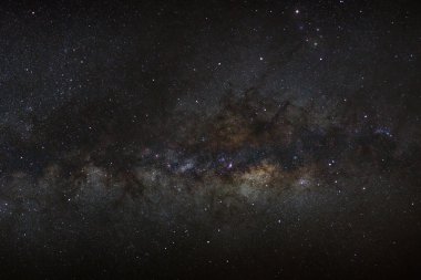 Samanyolu galaksisi, uzun pozlu fotoğraf, tahıllı.