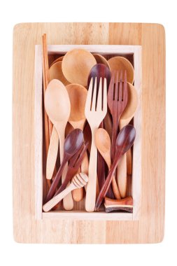 Çeşitli Ahşap mutfak eşyaları masa üstü üzerinde göster