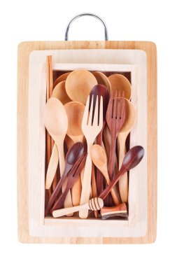 Çeşitli Ahşap mutfak eşyaları masa üstü üzerinde göster