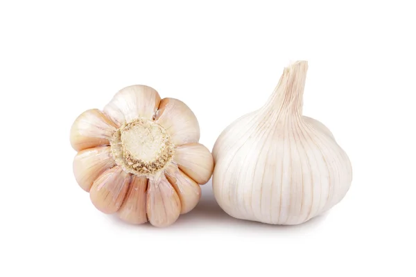 Frischer Knoblauch isoliert auf weißem Hintergrund — Stockfoto