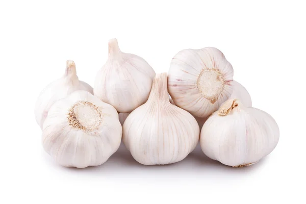 Frischer Knoblauch isoliert auf weißem Hintergrund — Stockfoto