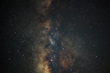 Samanyolu galaksisi, uzun pozlu fotoğraf, tahıllı.