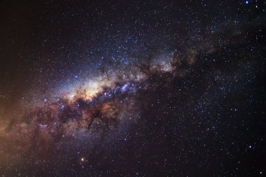 bir gece gökyüzü üzerinde güzel milkyway