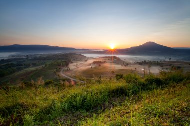 Güzel misty sabah gündoğumu Khao Takhian STK View Point 