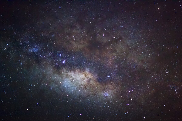 Крупный план Млечного Пути, фотография длительного действия, с зерном
