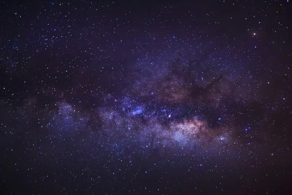 Close - up Milky Way galaxy, Long exposure photograph, with grai — Stock Photo, Image