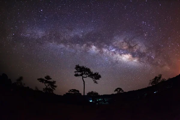 Tejszerű út galaxis, Hosszú expozíciós fénykép, gabona — Stock Fotó