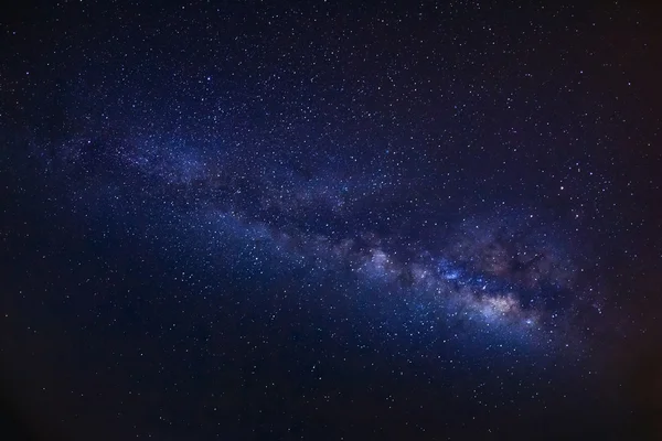 Galaxia de la Vía Láctea, Fotografía de larga exposición, con grano — Foto de Stock