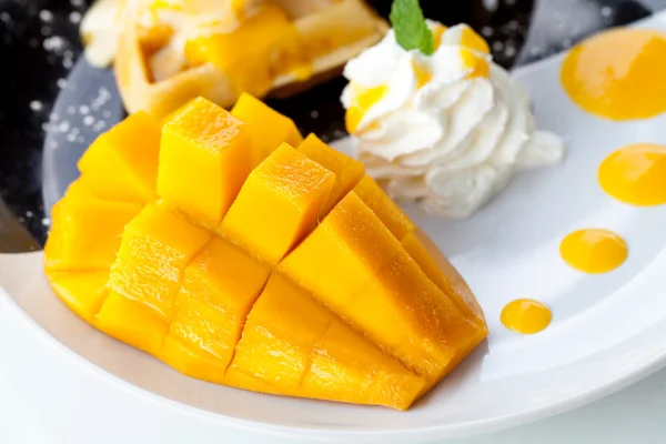 Mango and waffles with ice cream — Stock Photo, Image