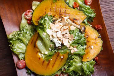 Kabak sebze salatası 