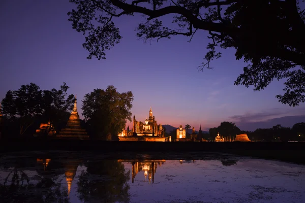 スコータイ歴史公園。スコータイ歴史公園、タイの仏教寺院遺跡 — ストック写真
